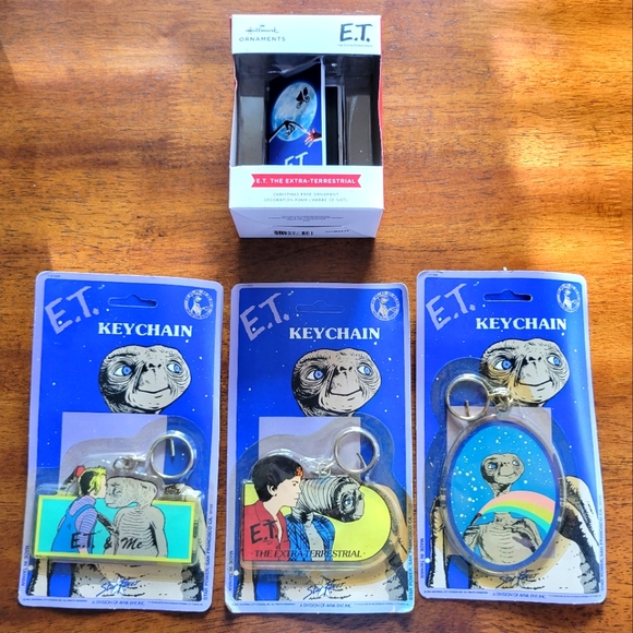 Vintage and Hallmark ET Set - Picture 1 of 9